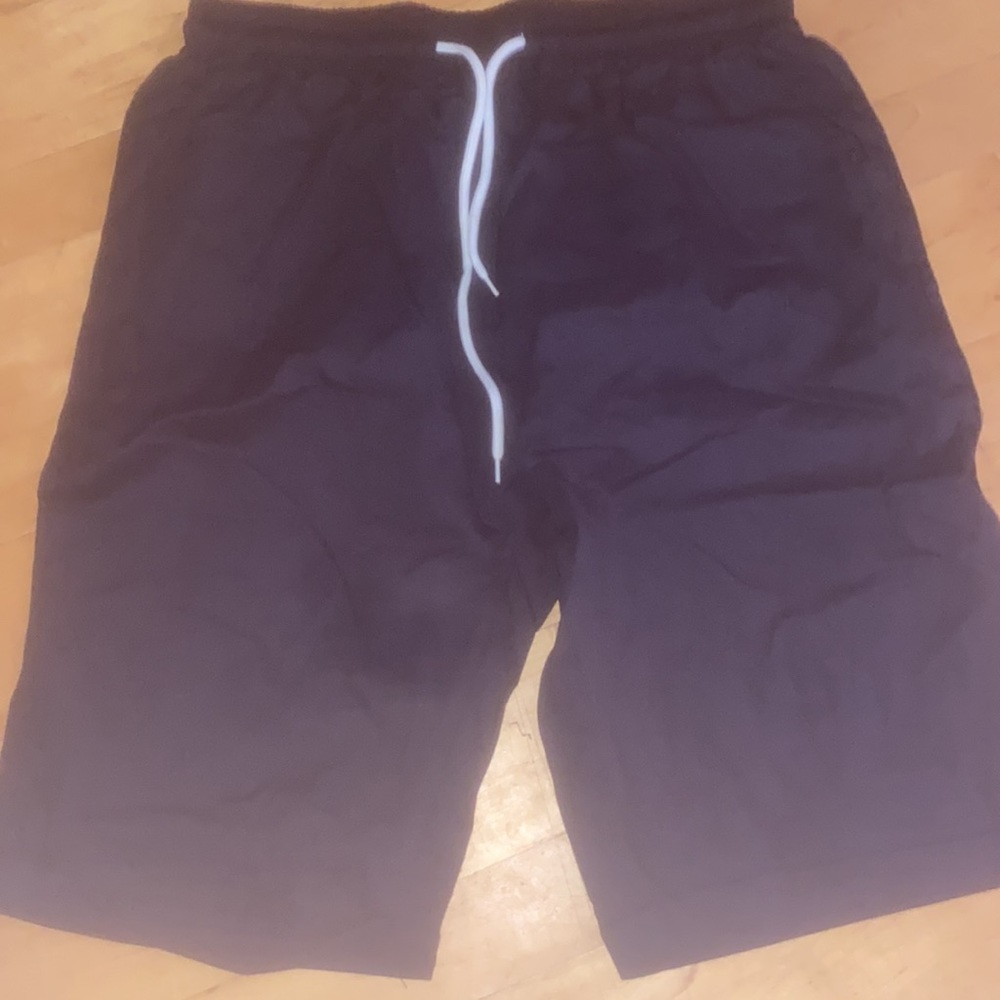 Shorts - Picture 5 of 6